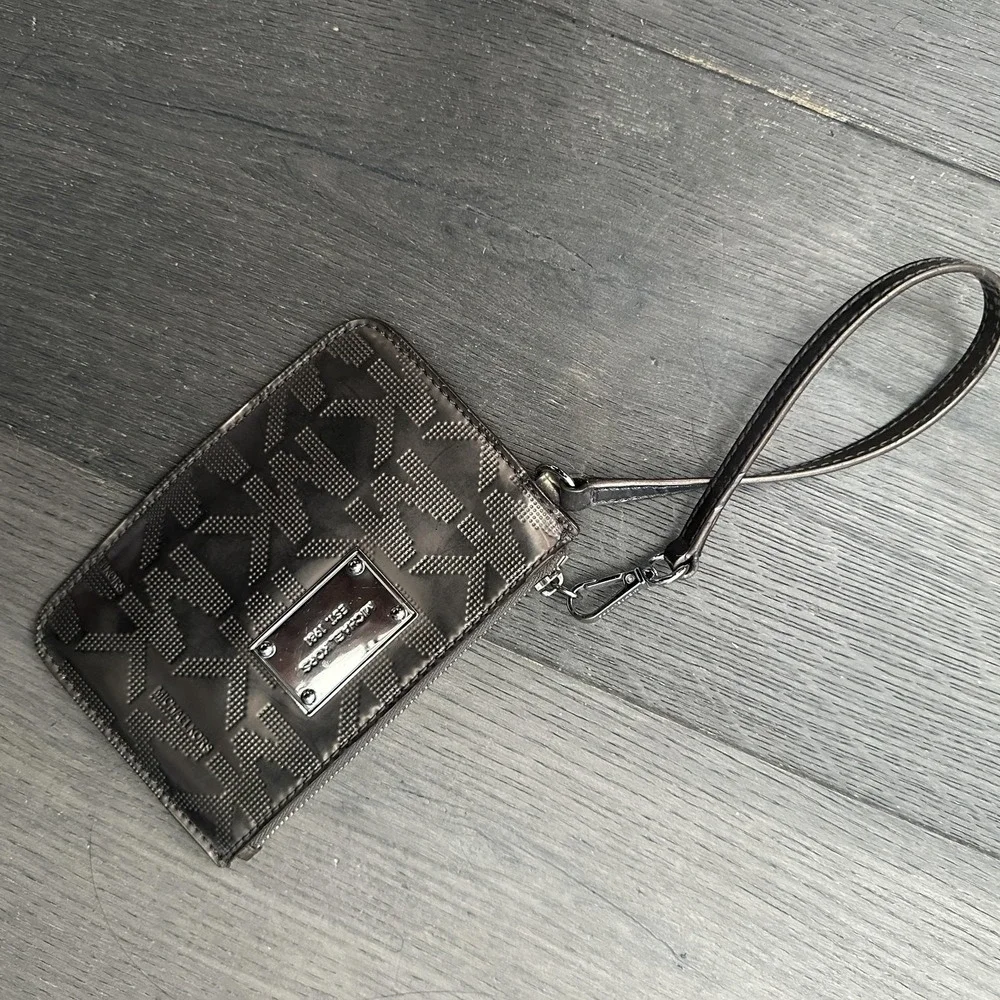 VTG Michael Kors Y2K Clutch Wristlet Bag Mini Bronze PVC MK Zip Detachable Strap